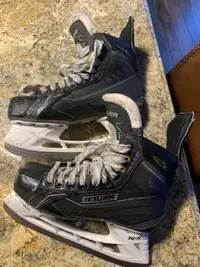 Size 6R (US 7.5) Bauer hockey skate