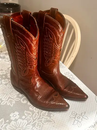 Boulet ladies cowboy boots, View more