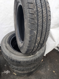 Pneus d'été 195/75 R16c