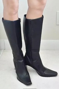 Brand new - Lady long leather fall and winter boots