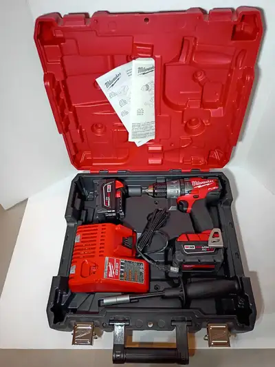 Brand New Milwaukee 2704-22 1/2" Hammer Drill/Driver Kit, View more