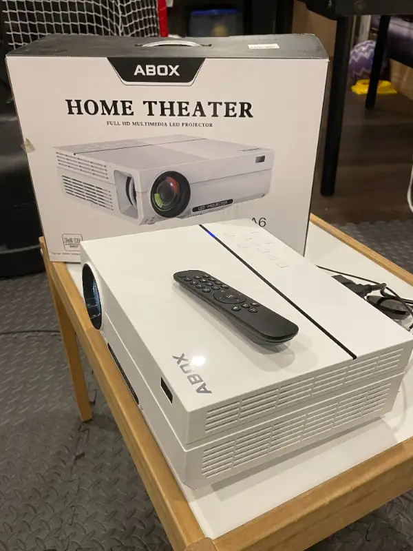 Abox LED Projector 1080p 100" screen tv in TVs in City of Toronto - Image 3