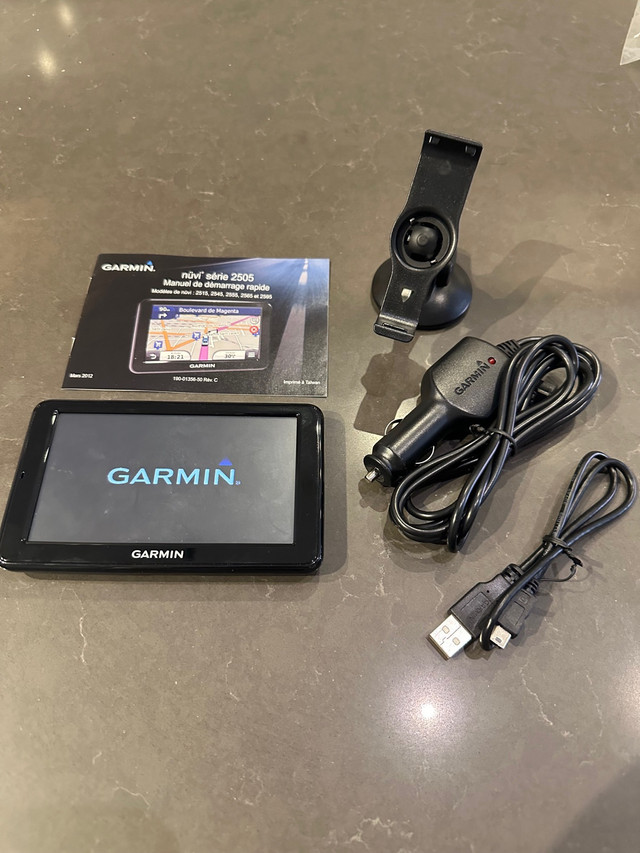 Garmin Nüvi 2505 GPS dans Appareils électroniques  à Ville de Montréal
