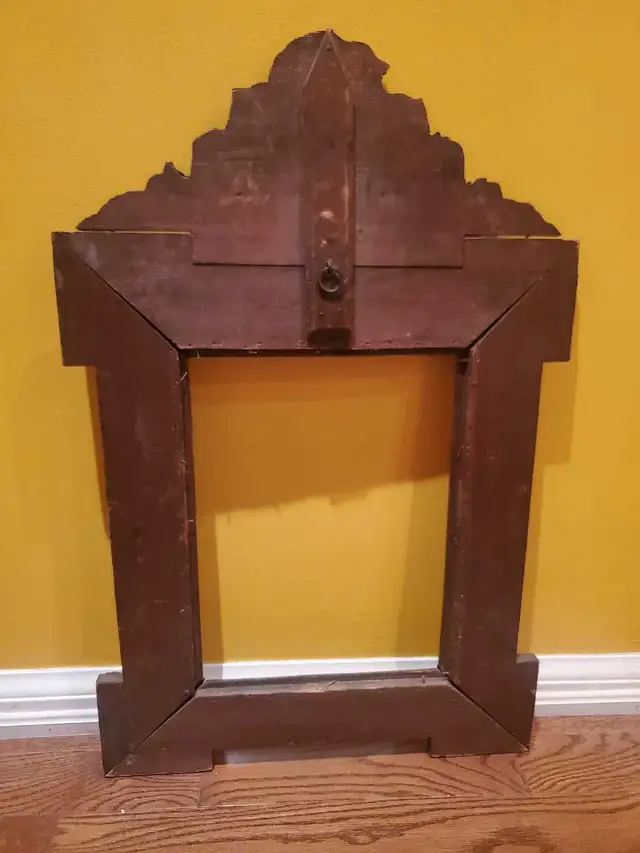 19th Century French Napoleon III Repousse Brass & Pine Mirror in Home Décor & Accents in City of Toronto - Image 3