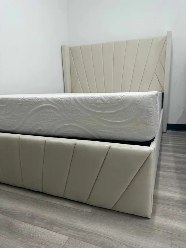 ️ Brand New Ivory Velvet Hydraulic Lift Storage Bed | Queen in Beds & Mattresses in Peterborough - Image 3