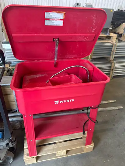 Parts washer All in great shape Don’t use Reg price for new is 400 plus tax