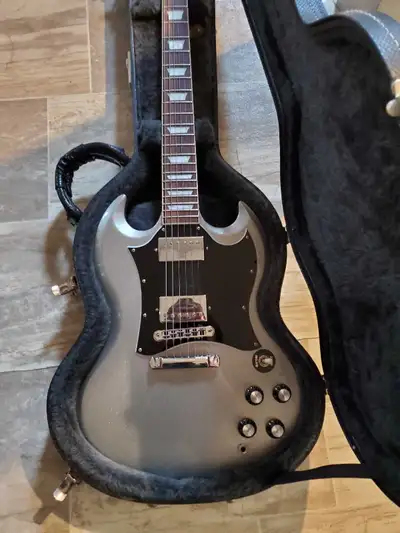 Gibson SG Std Silver Mist w/hardshell case, View more