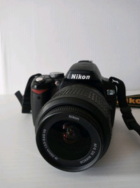 Nikon D60 DSLR Camera 10.2 MP W/ 18-55mm F/3.5-5.6G DX AF-S Lens