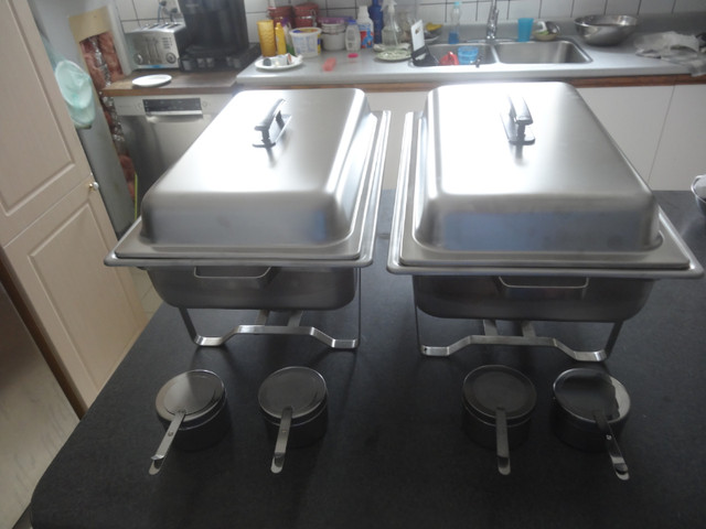 2 STACKABLE WELDED CHAFERS PLUS 1O ADDITIONAL PANS in Microwaves & Cookers in Oshawa / Durham Region - Image 4