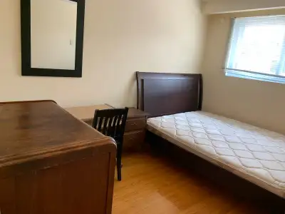 Sheppard and Don Mills have private rooms for rent✌️ The room is bright and clean, ready to live ✌️✌...