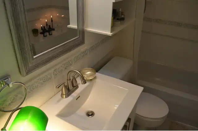 2b 1 bath Garden level suite in Canyon Heights in North Van in Long Term Rentals in North Shore - Image 7