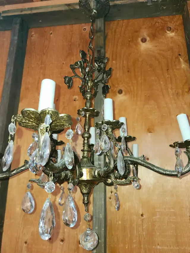 Vintage 1920s Spanish Brass Chandelier in Arts & Collectibles in Laval / North Shore - Image 3