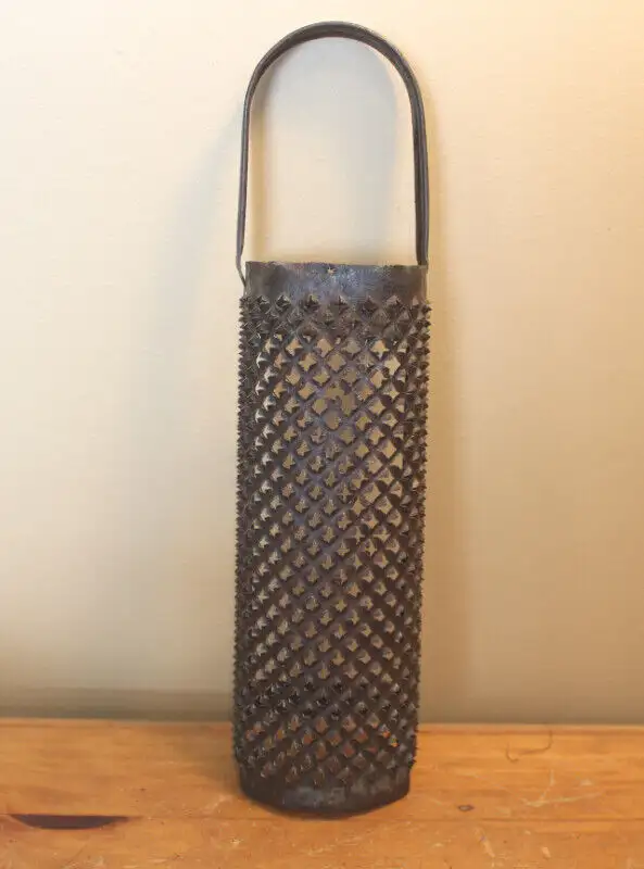 Old Primitive Tin Kitchen Grater in Arts & Collectibles in London - Image 2