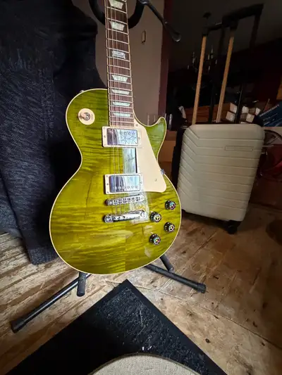 Gibson Les Paul Peace Edition and Original Hemp Case, View more