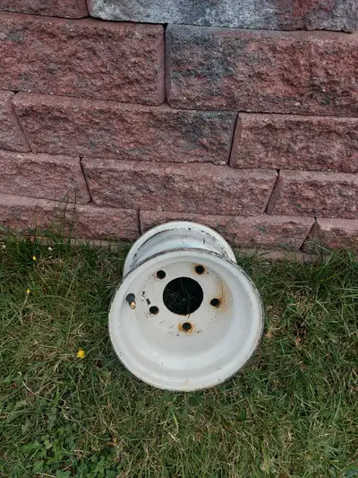 8" trailer rim 18.5 × 8.5 × 8 5 hole White