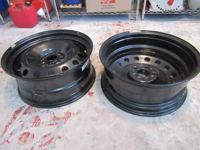 Mitsubishi 18 inch steel Rims in Tires & Rims in Markham / York Region - Image 2