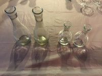 Lot de 4 vases en verre intacts 6” + 9” hauts
