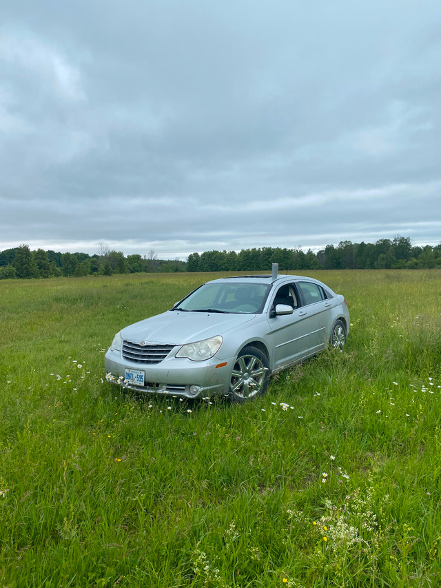 2010 Chrysler Sebring Limited Edition in Cars & Trucks in Oshawa / Durham Region - Image 3