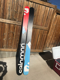 Solomon Rocker 2  skis with rental bindings