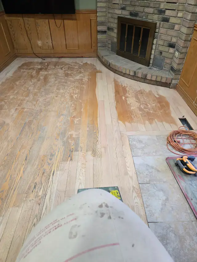 Floor refinishing551126016386682889