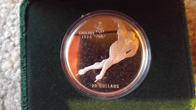 1988 CALGARY OLYMPIC "SPEED-SKATING" $20 COIN in Arts & Collectibles in Calgary