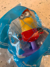 NEW SEALED McDonalds Happy Meal Minions toy Jackhammer Kevin