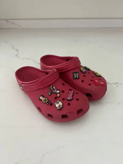 Mens Red Crocs size 9, View more