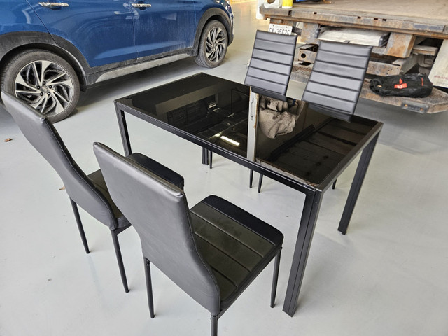 black 4 chairs and table set  in Dining Tables & Sets in Ottawa