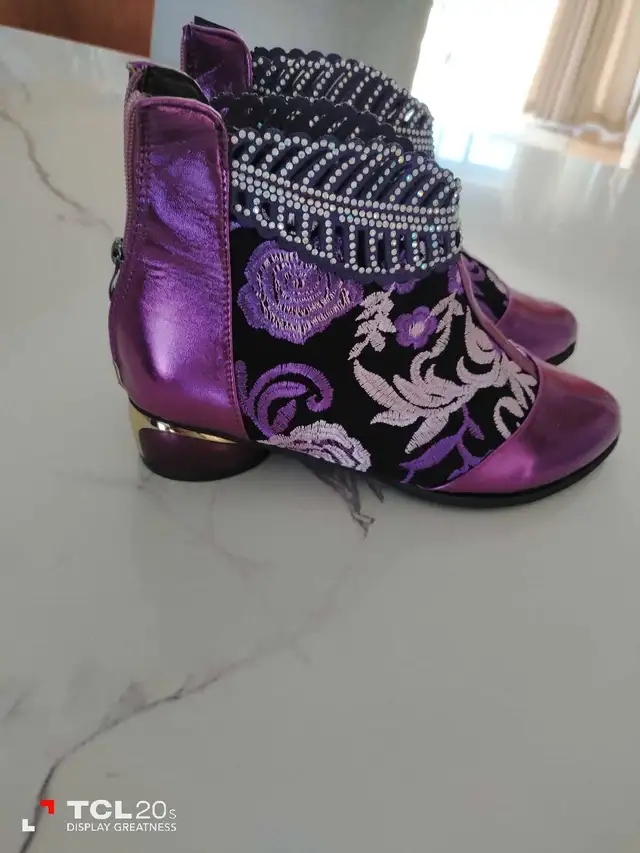 Bottes à vendre in Women's - Shoes in Laurentides - Image 3