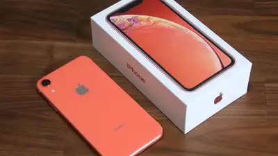 iPhone Xr 128GB Coral Good Condition Unlocked, View more