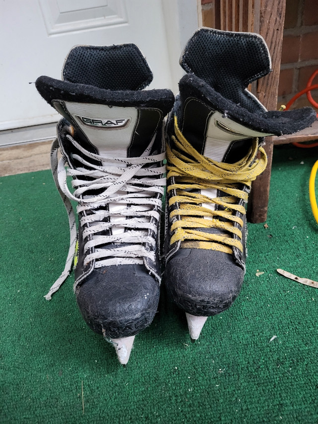 Graf 605 supra skates size 9 in Hockey in City of Toronto