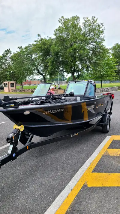 Lund boat in excellent condition, very low usage, Includes bike seat in front, Hummingbird Heli G3 d...