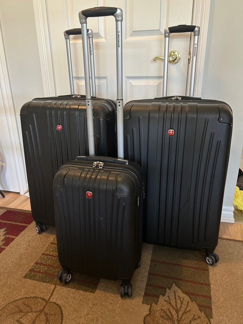 Swiss Wenger Luggage Set FOR SALE! | Other | London | Kijiji