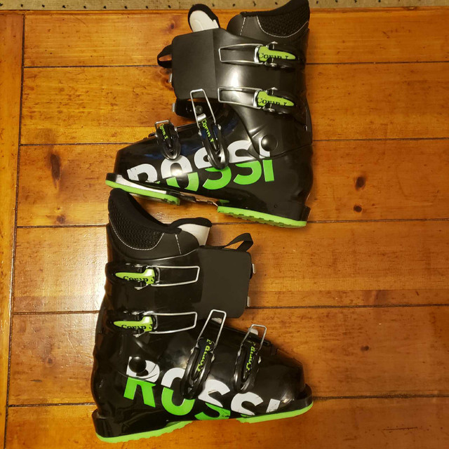 Ski boots Rossignol size 23.5 / 275mm. Mint condition .  in Ski in Mississauga / Peel Region