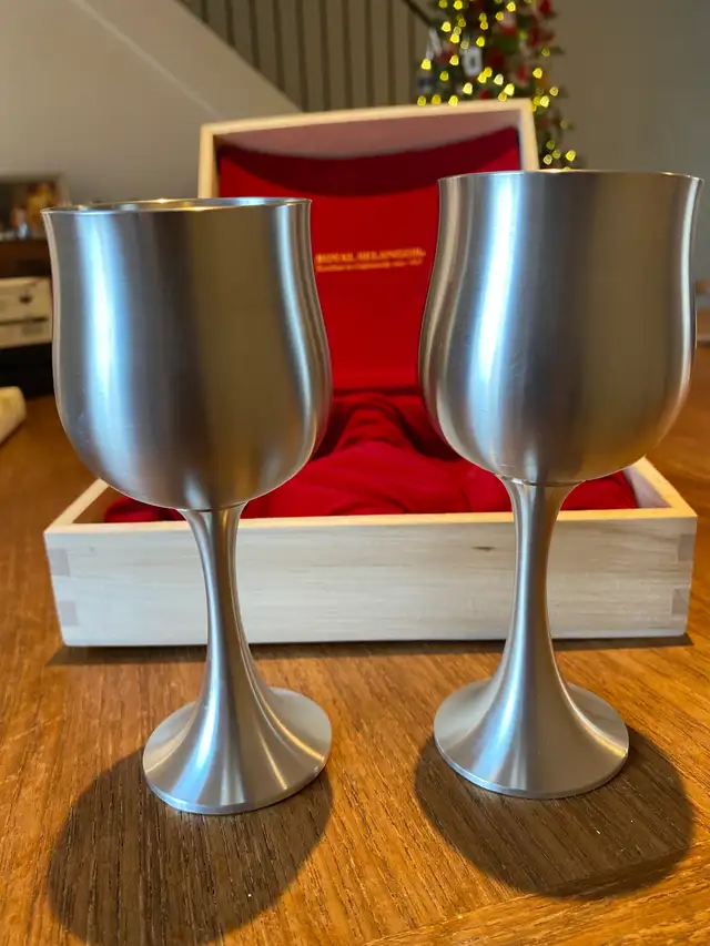 Pewter Wine Goblets - Royal Selangor  with Wooden Gift Box in Arts & Collectibles in City of Toronto - Image 2
