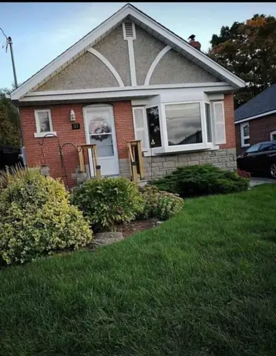 Looking for a male roommate in Scarborough for a Big private basement room, It’s a 3-bedroom unit wi...