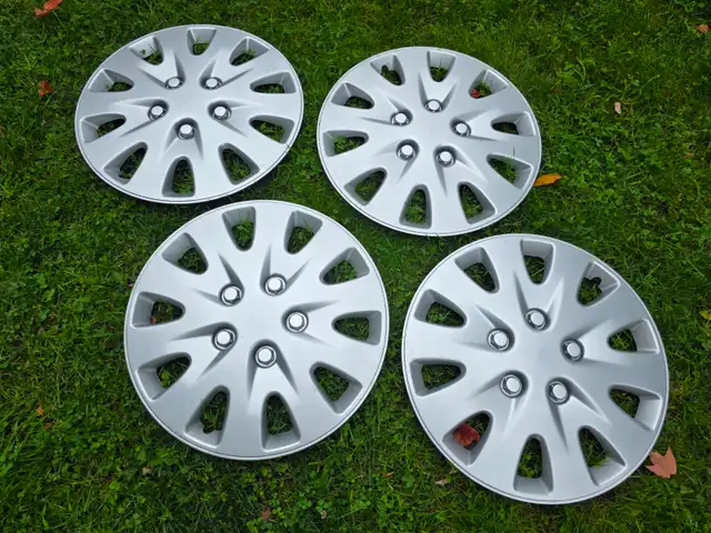* 4 PNEUS D'HIVER CONTINENTAL P225/65R17 + RIMS 5 x 114.3 * in Tires & Rims in Granby - Image 10