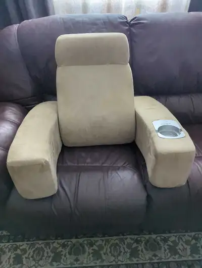 This is a used HoMedics back massage therapy system, featuring a comfortable design with armrests an...