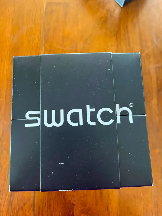 Watch / Swatch - Brand New Big Bold Chrono in Jewellery & Watches in City of Montréal - Image 3
