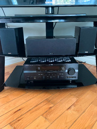 Yamaha stereo receiver and speakers