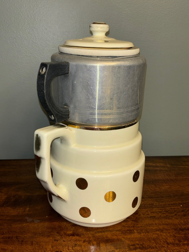 Hall Drip Coffee Maker  in Kitchen & Dining Wares in St. Catharines - Image 3