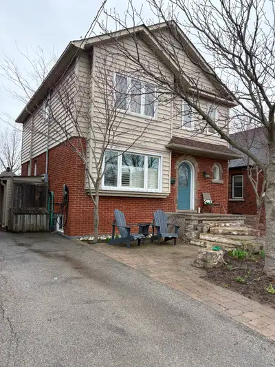 4 or 5 bedroom house for rent Lease starts Aug or Sept 8 or 9 month Beautiful, great location 20 min...