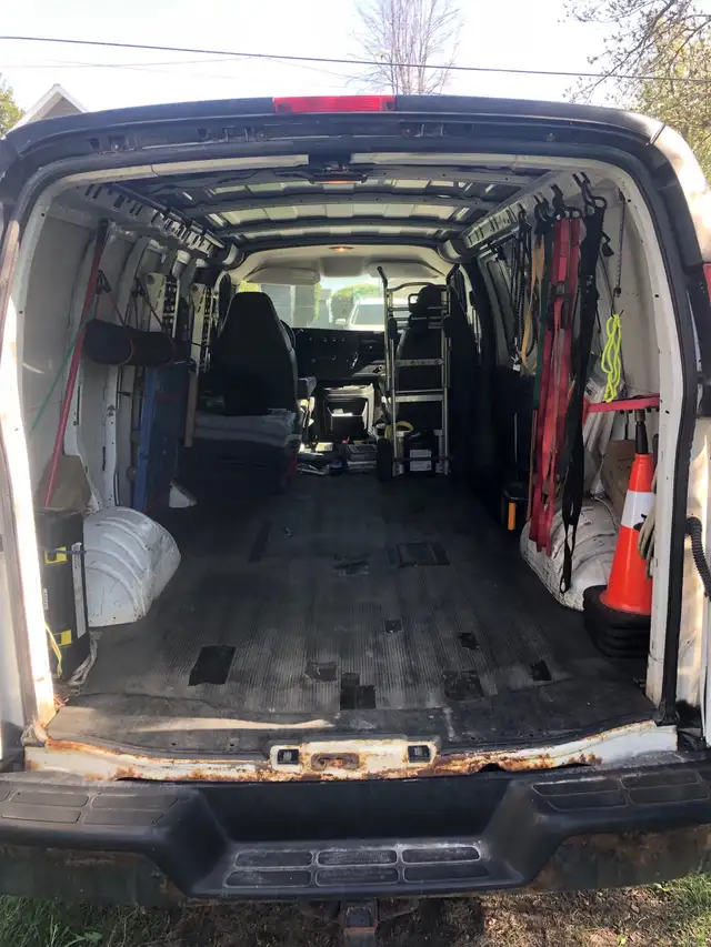 2008 GMC Savana 2500594614143734272005