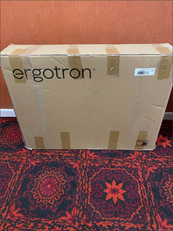 Ergotron Workfit-Z Sit-Stand Desktop Converter (new) in Other in City of Toronto - Image 2