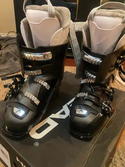 Womens HEAD ski boot, View more