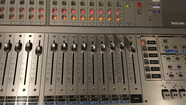 Tascam DM 3200 Digital Mixer in Pro Audio & Recording Equipment in Kawartha Lakes - Image 5