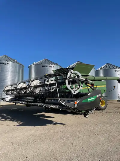 2026 Macdon FD240 - Full Transferable Warranty until Aug 14, 2027 - 9.9/10 absolutely mint condition...