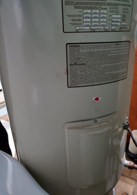 GSW Inc. 25 gal Water Heater, Made in Canada FOR SALE $80