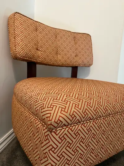 Excellent Condition Accent Chair_Light Brown_Mahogany Legs, View more
