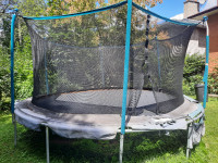 trampoline - 15 foot with safety enclosure